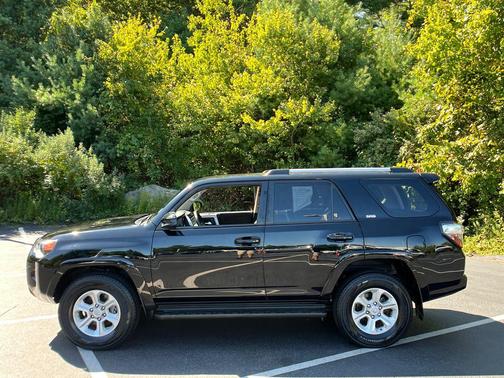2024 Toyota 4Runner SR5