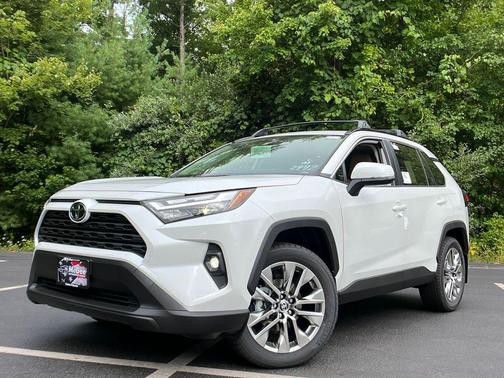 2025 Toyota RAV4 XLE Premium