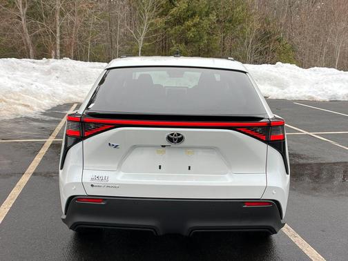 0089 2026 Toyota bZ XLE