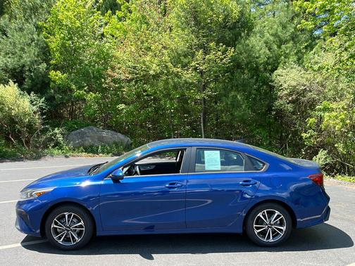 Deep Sea Blue 2023 Kia Forte LXS
