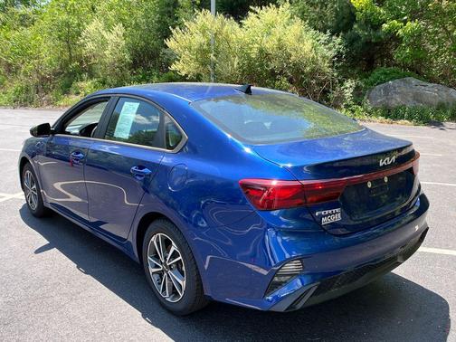 Deep Sea Blue 2023 Kia Forte LXS