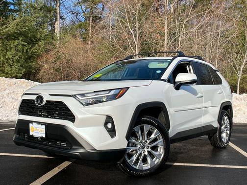 2025 Toyota RAV4 XLE Premium