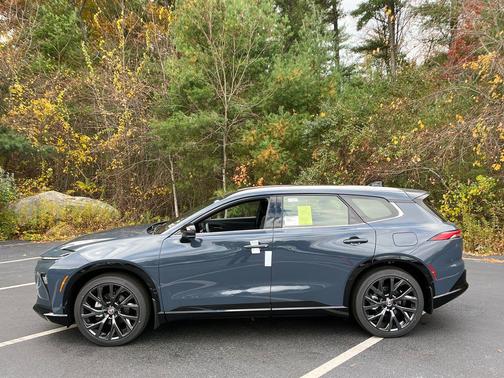 2025 Toyota Crown Signia Limited