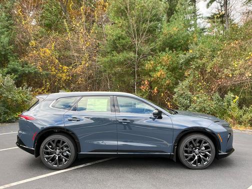 2025 Toyota Crown Signia Limited