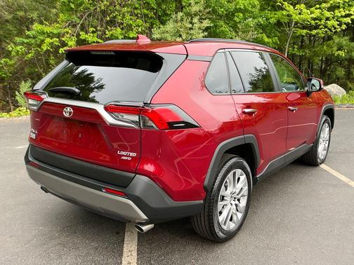 Pearl 2025 Toyota RAV4 Limited