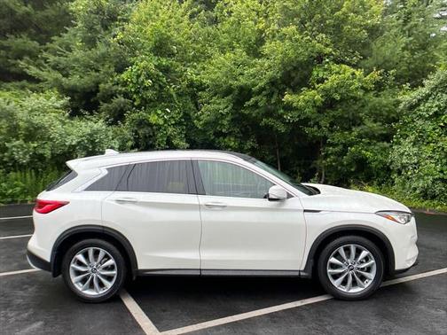 2022 INFINITI QX50 LUXE AWD