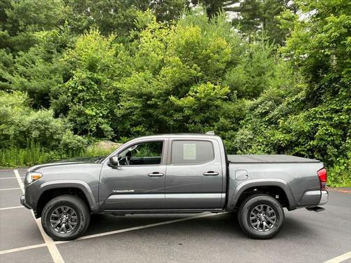 2022 Toyota Tacoma SR5
