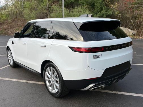 Fuji White 2023 Land Rover Range Rover Sport SE