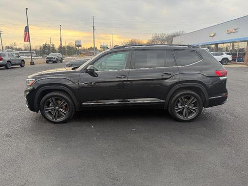 2021 Volkswagen Atlas 3.6 V6 SE w/ Technology R-Line
