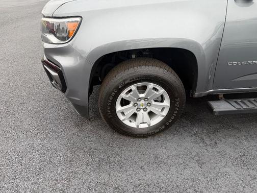 Satin Steel Metallic 2022 Chevrolet Colorado LT