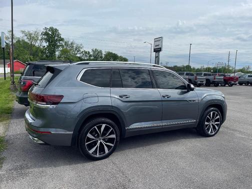 2024 Volkswagen Atlas 2.0T SEL Premium R-Line