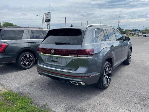 2024 Volkswagen Atlas 2.0T SEL Premium R-Line