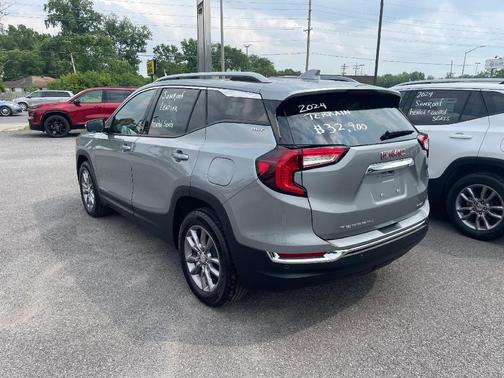2024 GMC Terrain SLT