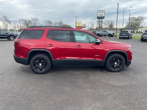 2021 GMC Acadia AT4