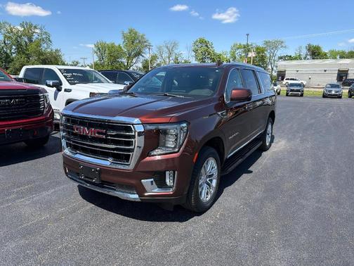 Redwood Metallic 2022 GMC Yukon XL SLT