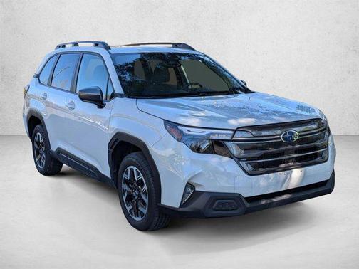 Crystal White Pearl 2025 Subaru Forester Premium