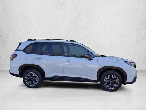 Crystal White Pearl 2025 Subaru Forester Premium