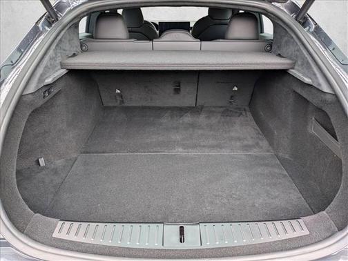 2022 Tesla Model S Plaid