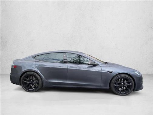 2022 Tesla Model S Plaid