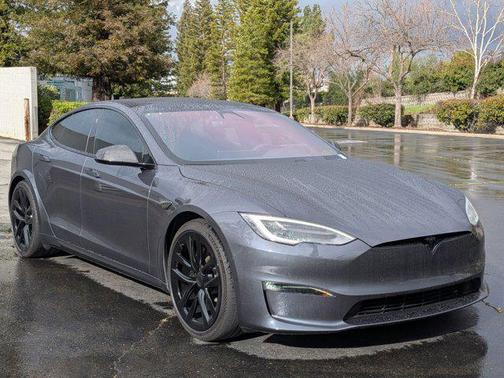 2022 Tesla Model S Plaid