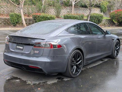 2022 Tesla Model S Plaid