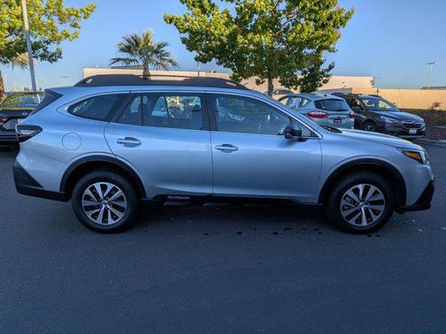 2021 Subaru Outback Base