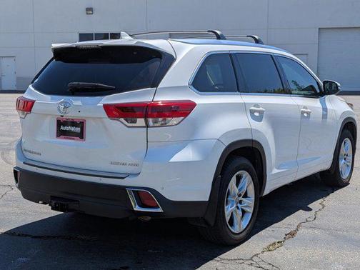 Blizzard Pearl 2019 Toyota Highlander Limited
