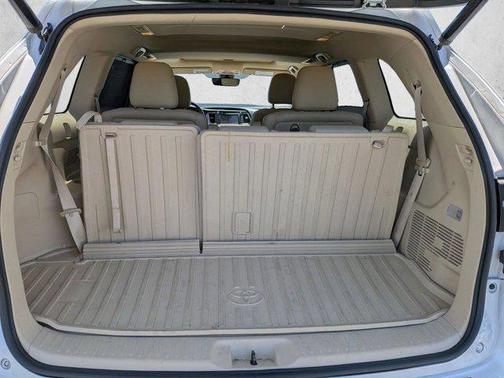Blizzard Pearl 2019 Toyota Highlander Limited