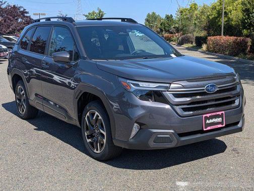 Magnetite Gray Metallic 2026 Subaru Forester Limited