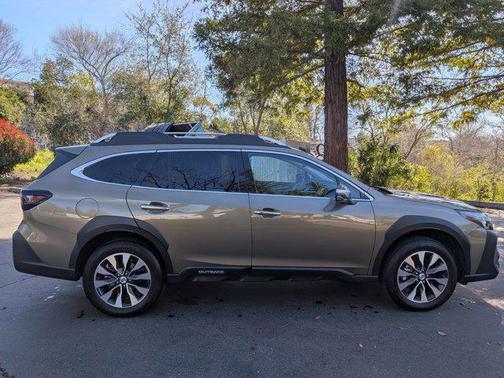 2023 Subaru Outback Touring