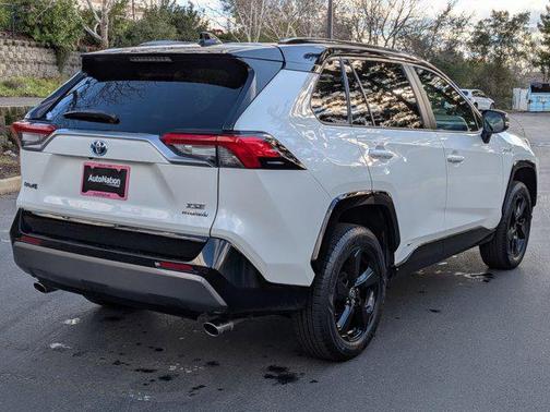 2021 Toyota RAV4 Hybrid SE