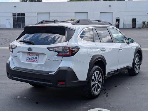 Crystal White Pearl 2025 Subaru Outback Premium