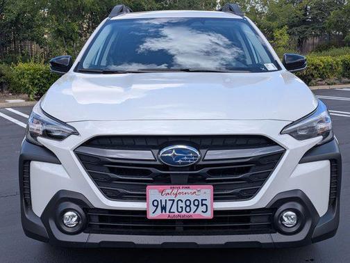 Crystal White Pearl 2025 Subaru Outback Premium