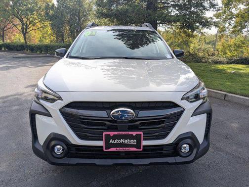 Crystal White Pearl 2025 Subaru Outback Premium
