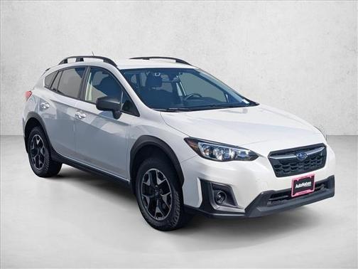 Crystal White Pearl 2019 Subaru Crosstrek 2.0i