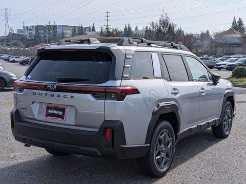 Ice Silver Metallic 2026 Subaru Outback Premium