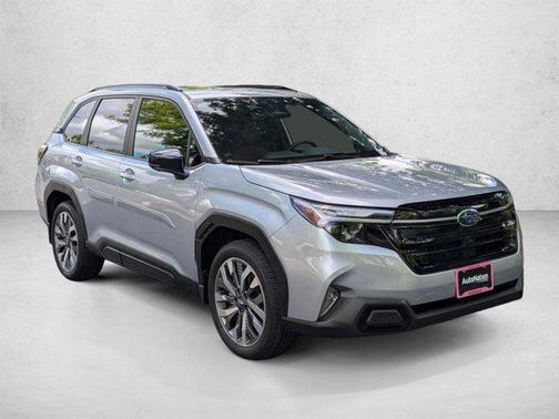 Ice Silver Metallic 2025 Subaru Forester Touring
