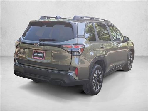 Autumn Green Metallic 2025 Subaru Forester Premium