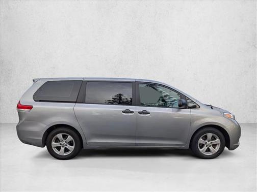 2013 Toyota Sienna SE