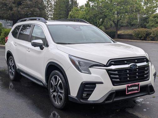 Crystal White Pearl 2023 Subaru Ascent Limited 7-Passenger