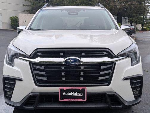 Crystal White Pearl 2023 Subaru Ascent Limited 7-Passenger