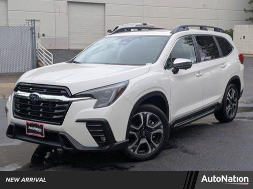 Crystal White Pearl 2023 Subaru Ascent Limited 7-Passenger