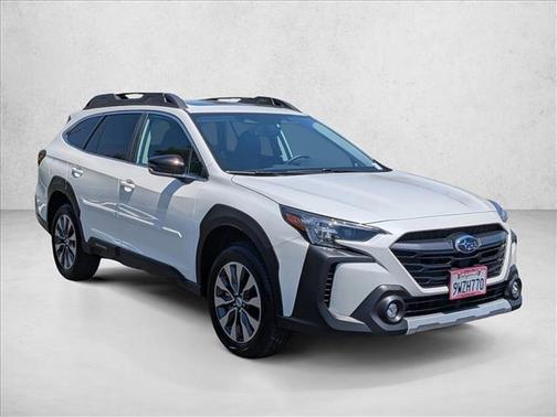 Crystal White Pearl 2025 Subaru Outback Limited