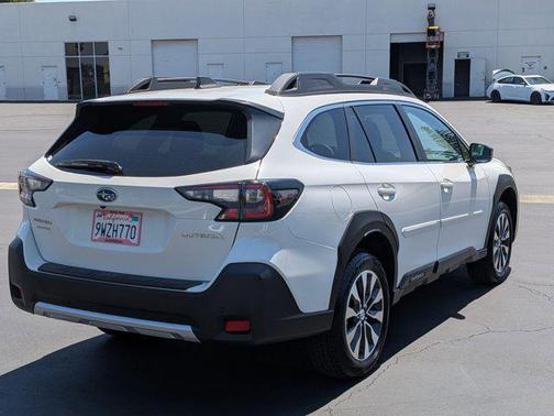 Crystal White Pearl 2025 Subaru Outback Limited