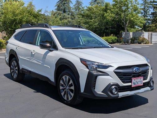 Crystal White Pearl 2025 Subaru Outback Limited