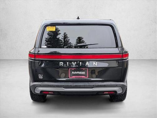 2024 Rivian R1S Adventure