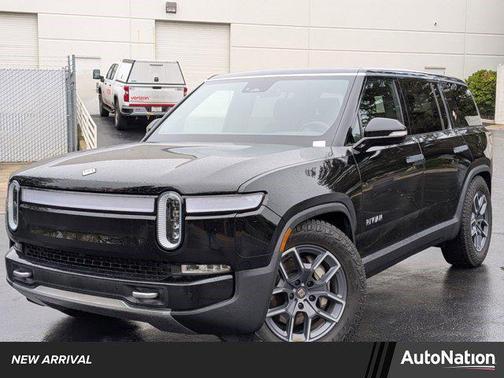 2024 Rivian R1S Adventure