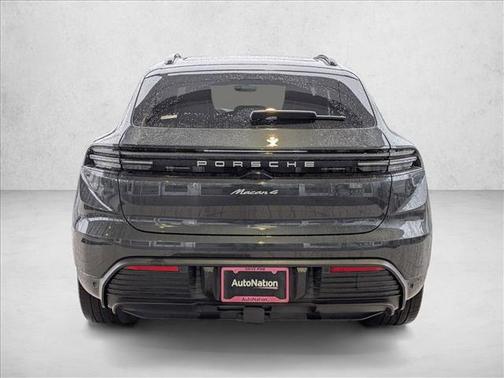 2024 Porsche Macan 4