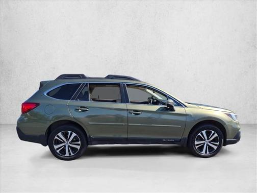 Wilderness Green Metallic 2018 Subaru Outback 2.5i Limited