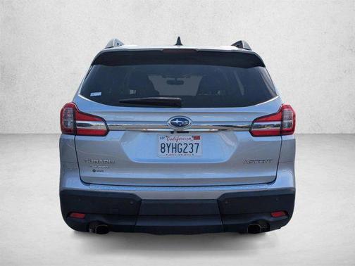 Ice Silver Metallic 2021 Subaru Ascent Premium 7-Passenger